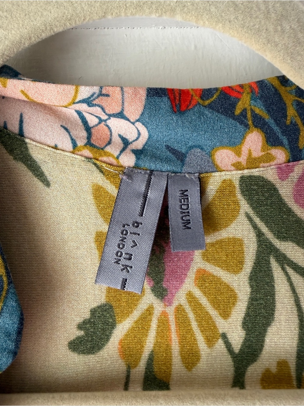 Anthropologie Bl-nk Floral V-Neck Split Sleeve Peasant Top - Picture 2 of 2